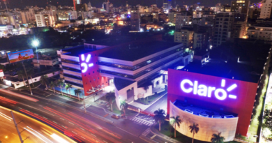 Avería en Claro afecta servicios de voz e internet 4 Avería en Claro Dominicana afecta los servicios de voz e internet móvil a nivel nacional. La empresa trabaja para restablecer la señal de forma gradual.