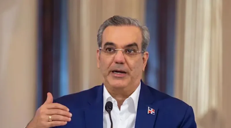 Luis Abinader se posiciona como el cuarto presidente mejor valorado de América Latina, según encuesta regional 1