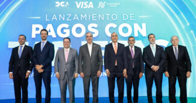 El gobierno dominicano lanzó la plataforma "Pagos con Tarjetas" en Aduanas. Conoce cómo facilitará los trámites para las mipymes y el beneficio de cashback.