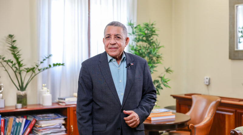 La República Dominicana avanza en protección ciudadana, vivienda, formación tecnológica y cooperación internacional 1 El Gobierno dominicano avanza en protección ciudadana con Alertas RD, impulsa créditos de vivienda por historial de alquiler y gradúa a 642 tecnólogos del ITLA.