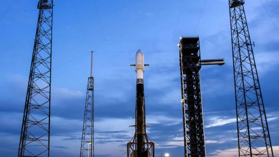 SpaceX fija precio de salida a bolsa en 135 dólares por acción