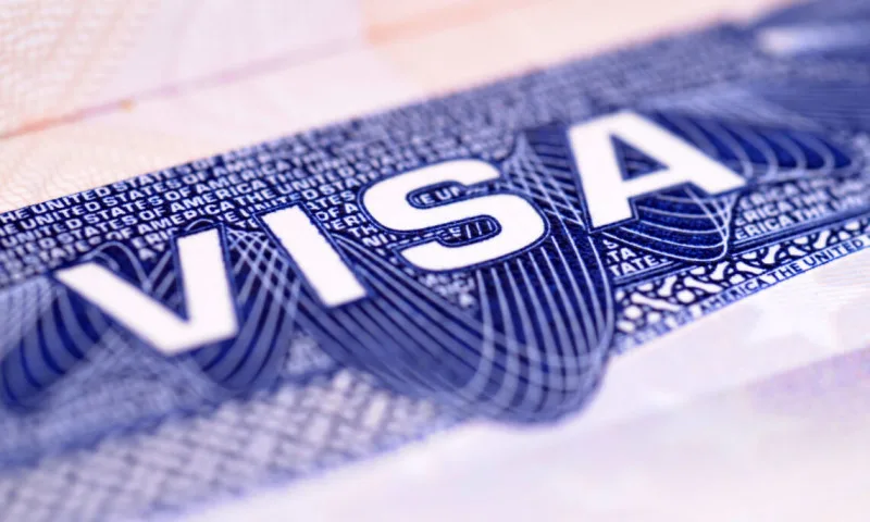 Noticias: 9 CBP advierte que creadores de contenido con visa de turista podrían ser sancionados en EE.UU.
